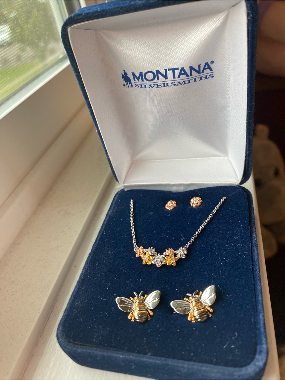 NIB Montana Silversmiths "Wildflower Meadow" Jewelry Set (JS5778)